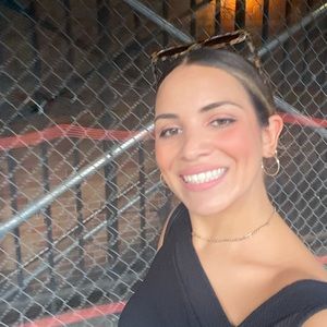 Meet your Posher, Maya